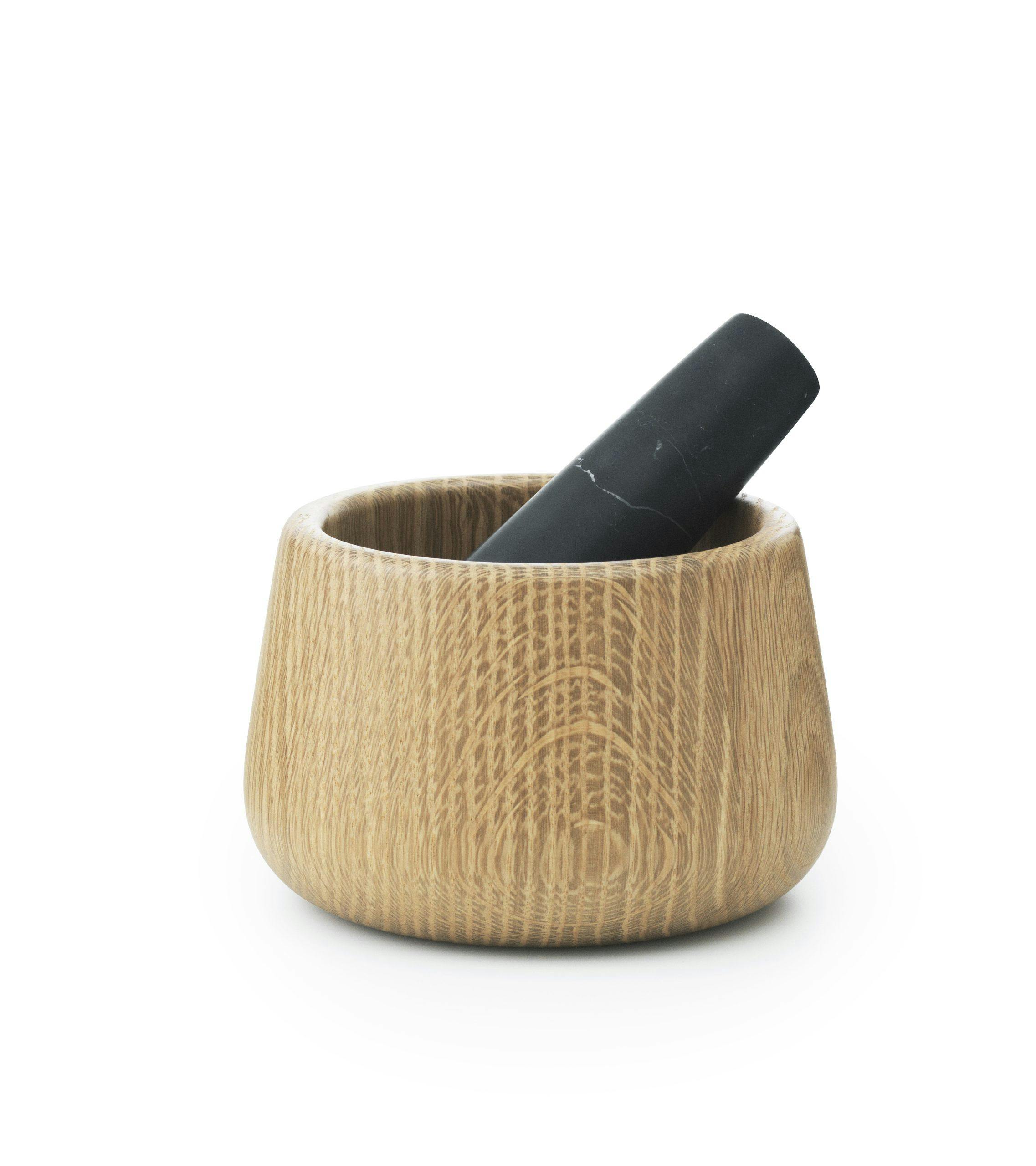 Bartenderens morter til mojito Morter i eik og svart marmor fra Normann Copenhagen